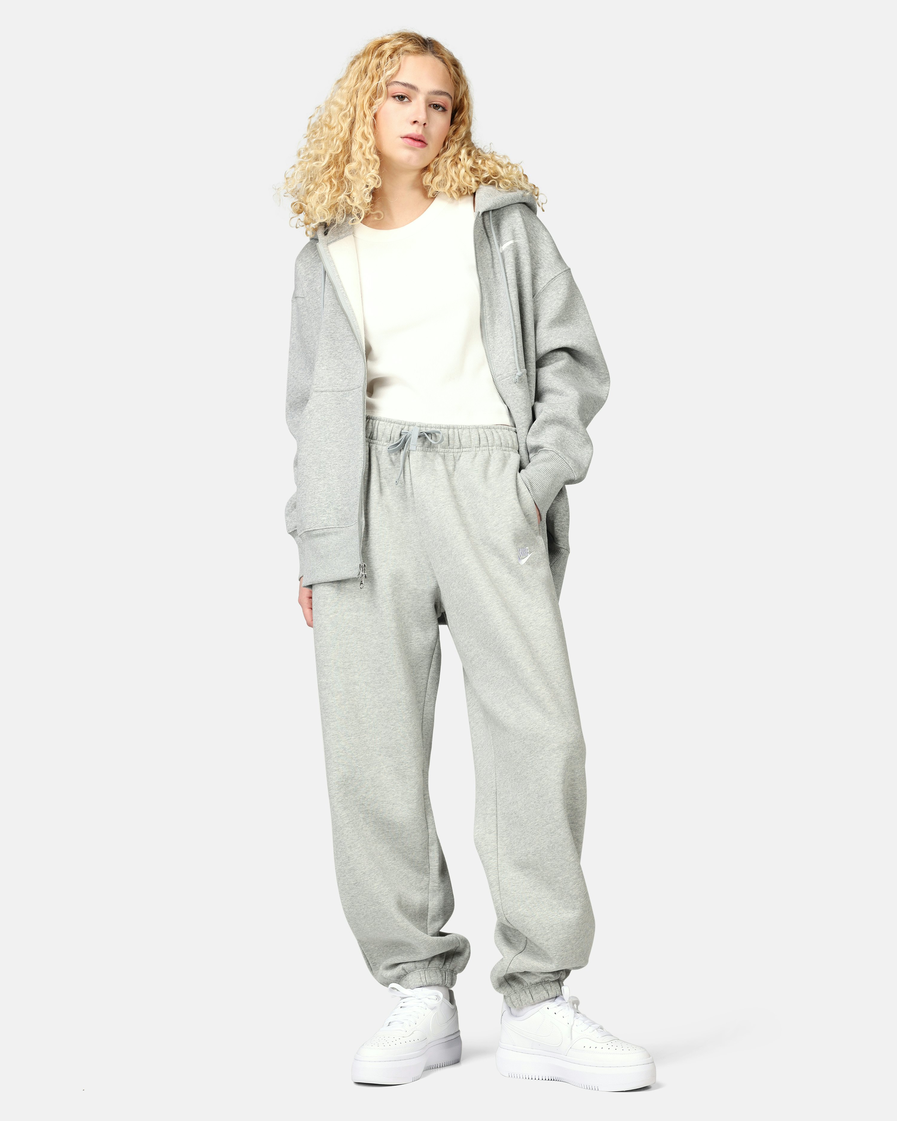 Nike Sweatpants - Club Fleece Light grey, Women