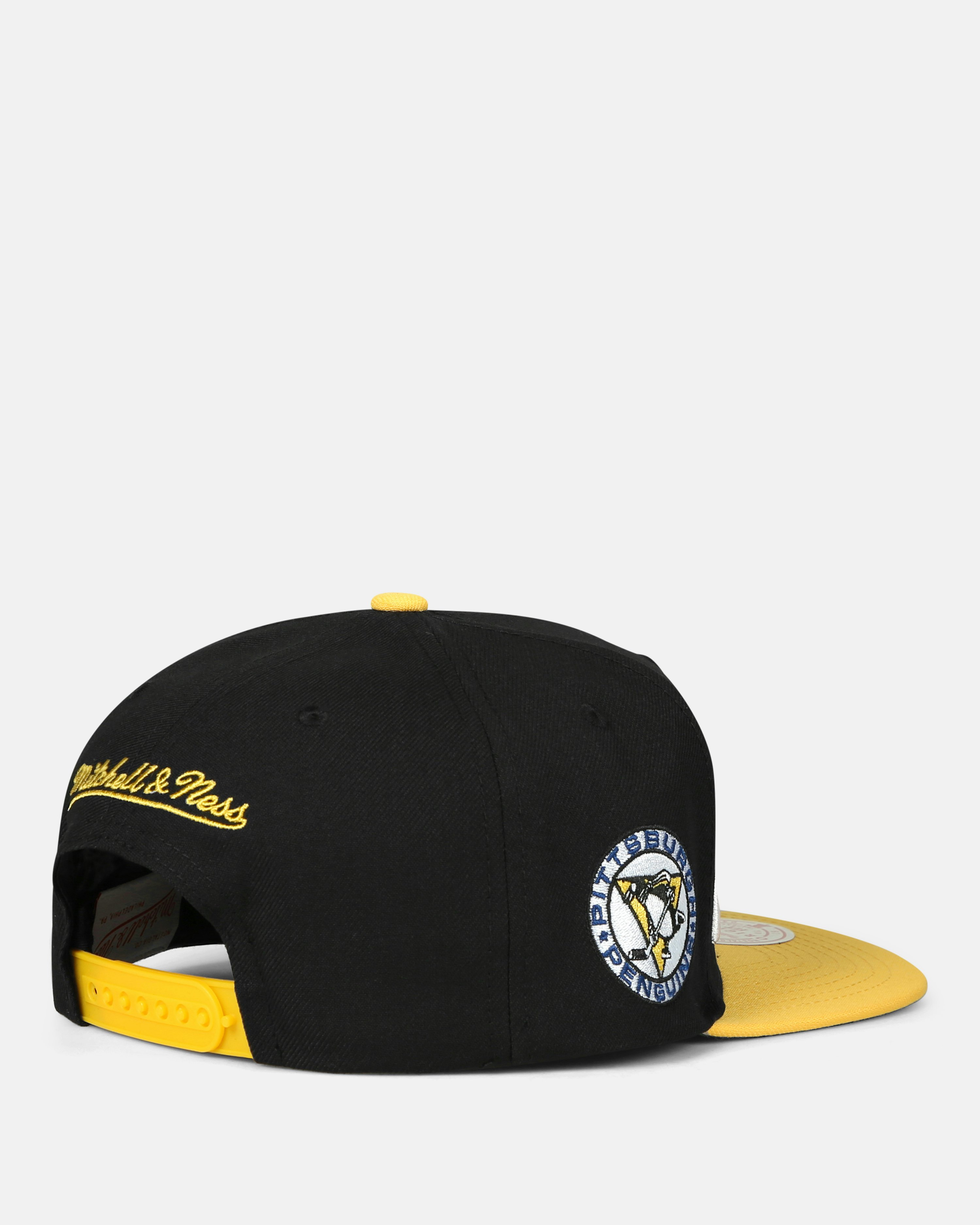 Mitchell & Ness - NHL Black snapback Cap - Pittsburgh Penguins Vintage Script Black/Yellow Snapback @ Hatstore