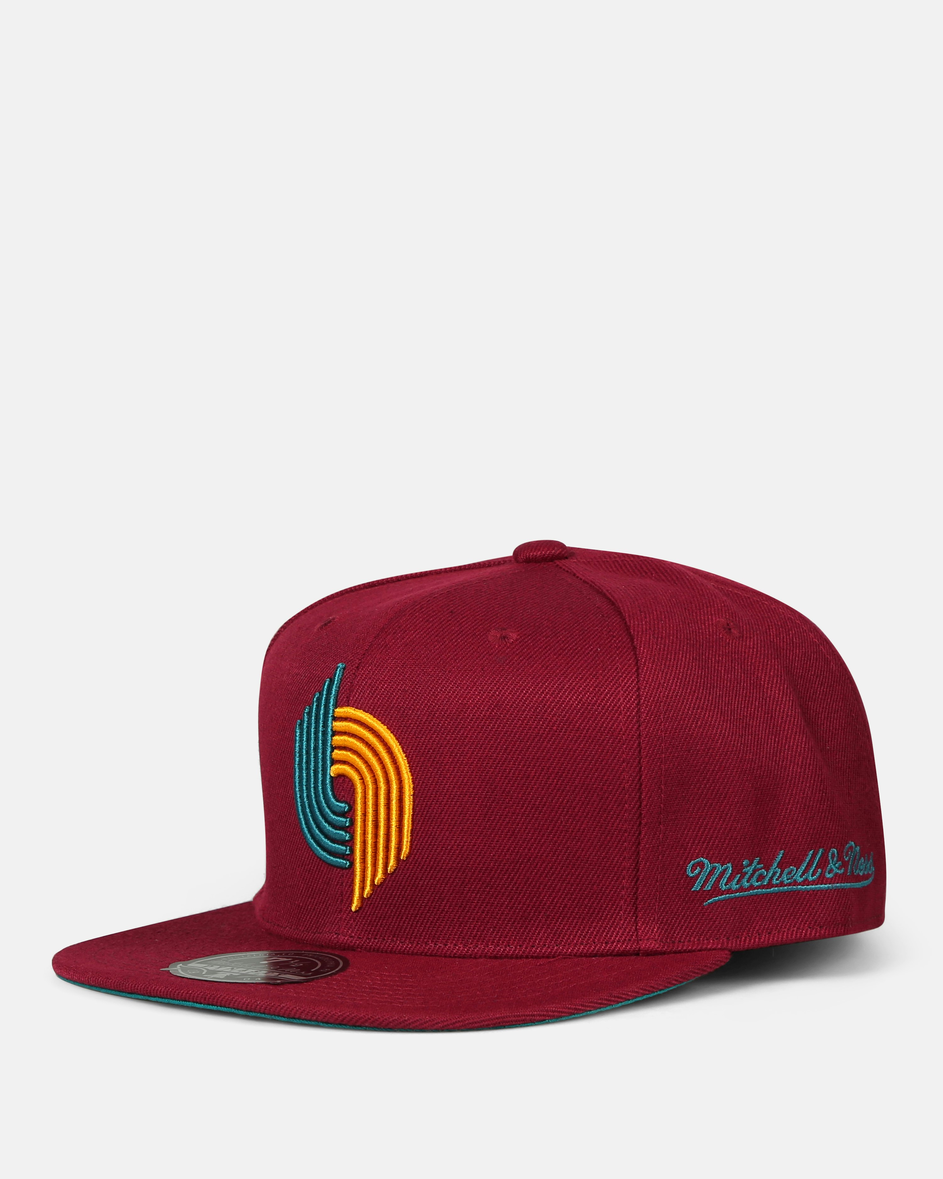 Mitchell & Ness Seattle SuperSonics Cream Hardwood Classics NBA 35th  Anniversary Snapback Hat