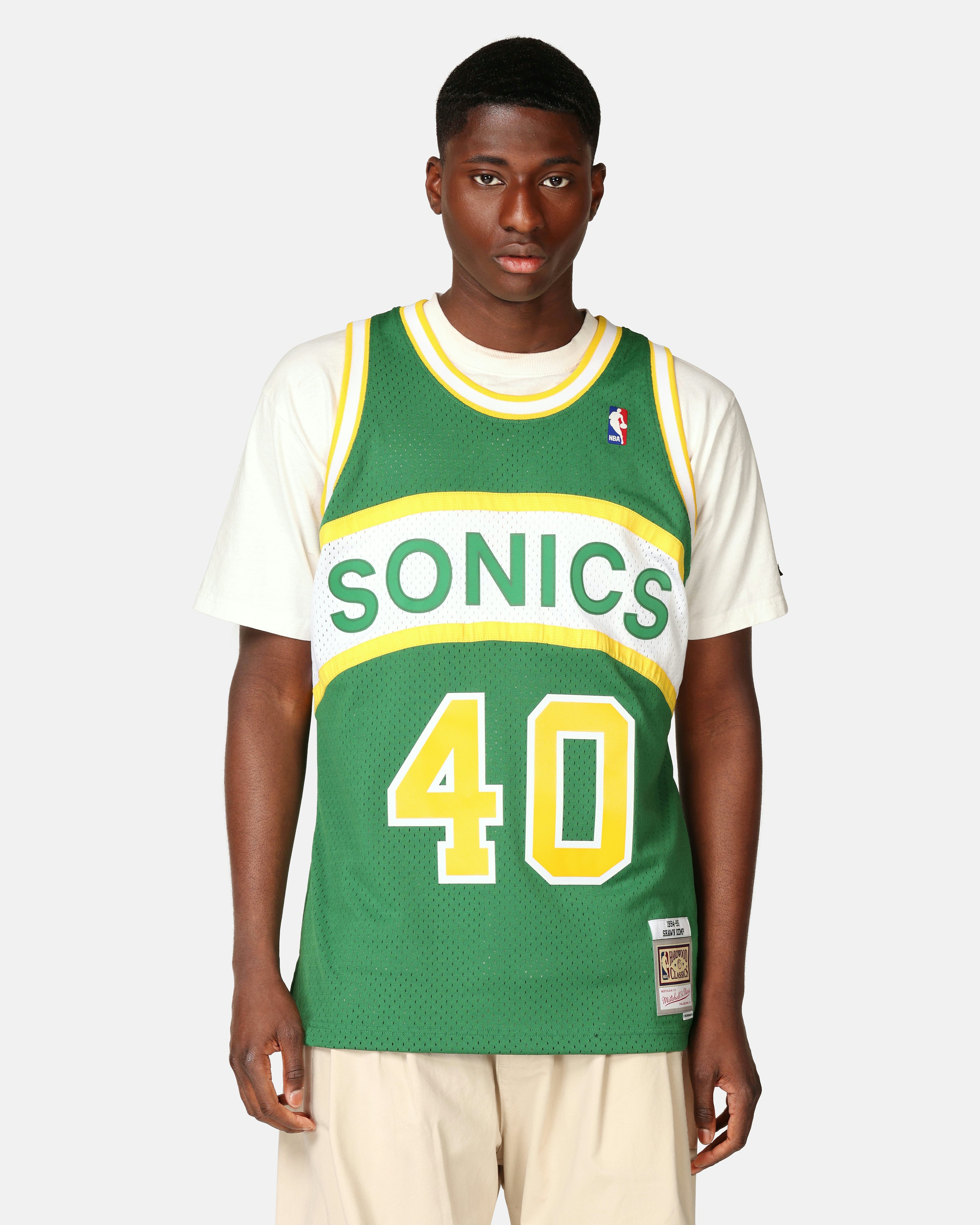 Commander Mitchell & Ness NBA Seattle Supersonics Kevin Durant Swingman  Jersey gold Maillots sur SNIPES