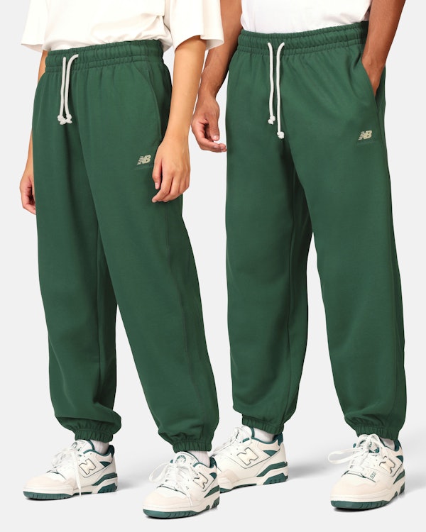 New Balance Sweatpants Relaxed fit Grön unisex | Junkyard