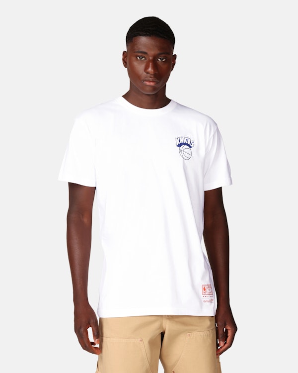 Nike Men's New York Knicks White Max 90 T-Shirt