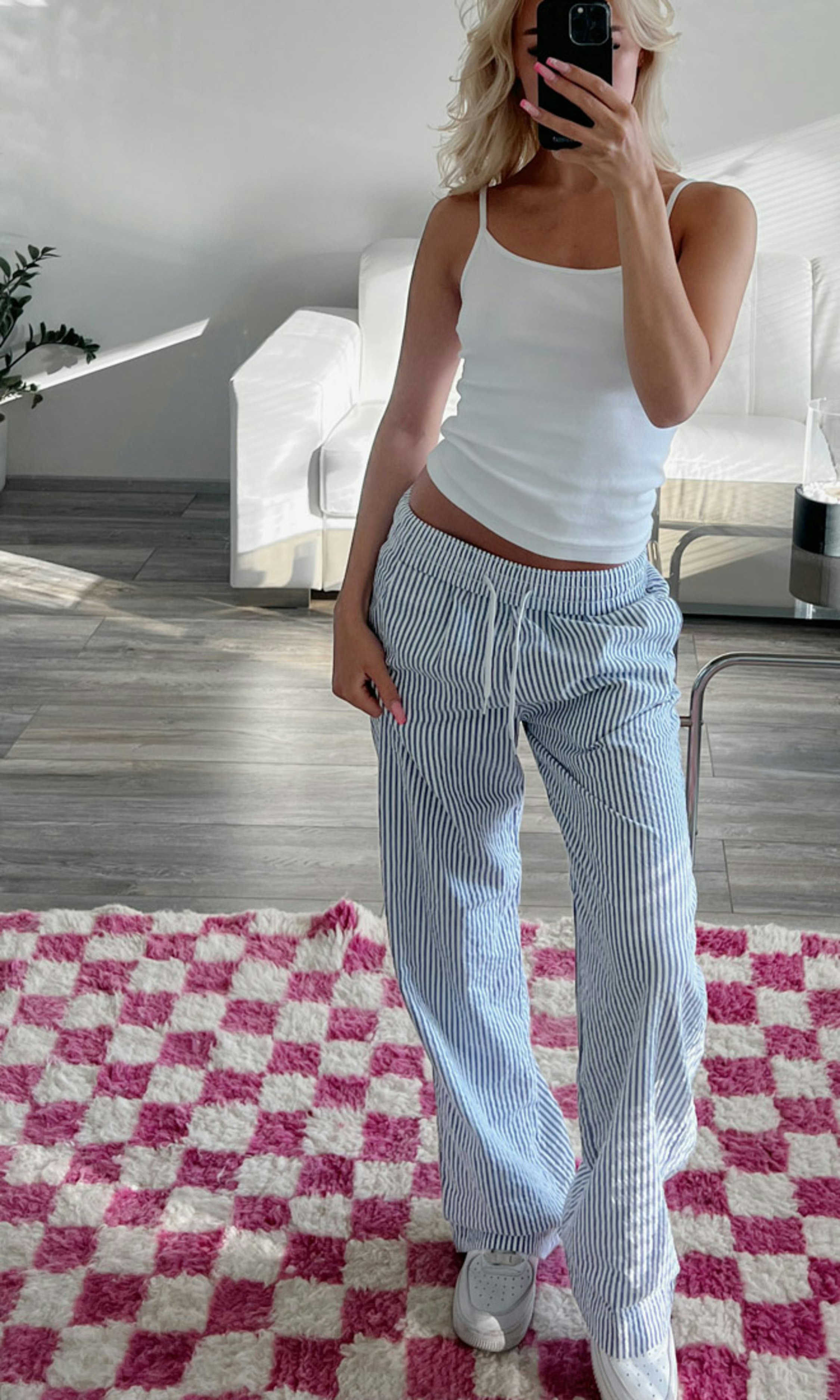 ★送料・関税込★NIEEH★SEERSUCKER PANT.S★パンツ★人気★ ☆韓国の人気☆【NIEEH】☆SEERSUCKER PANT.S☆パンツ☆関税込