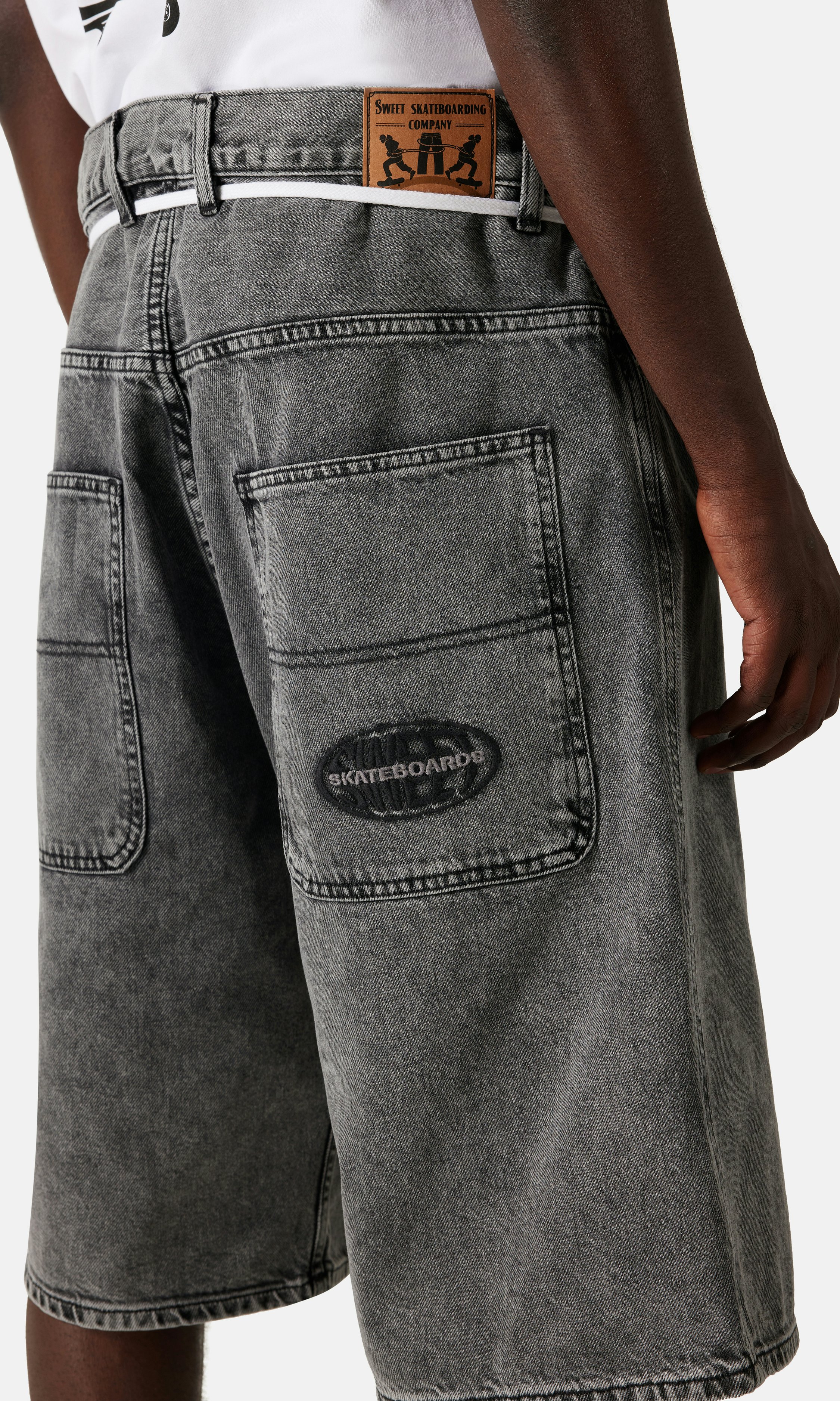 【直営・関税送料込】Skate shorts in swee SWEET SKTBS Mega Skate Shorts Light grey | Men | Junkyard