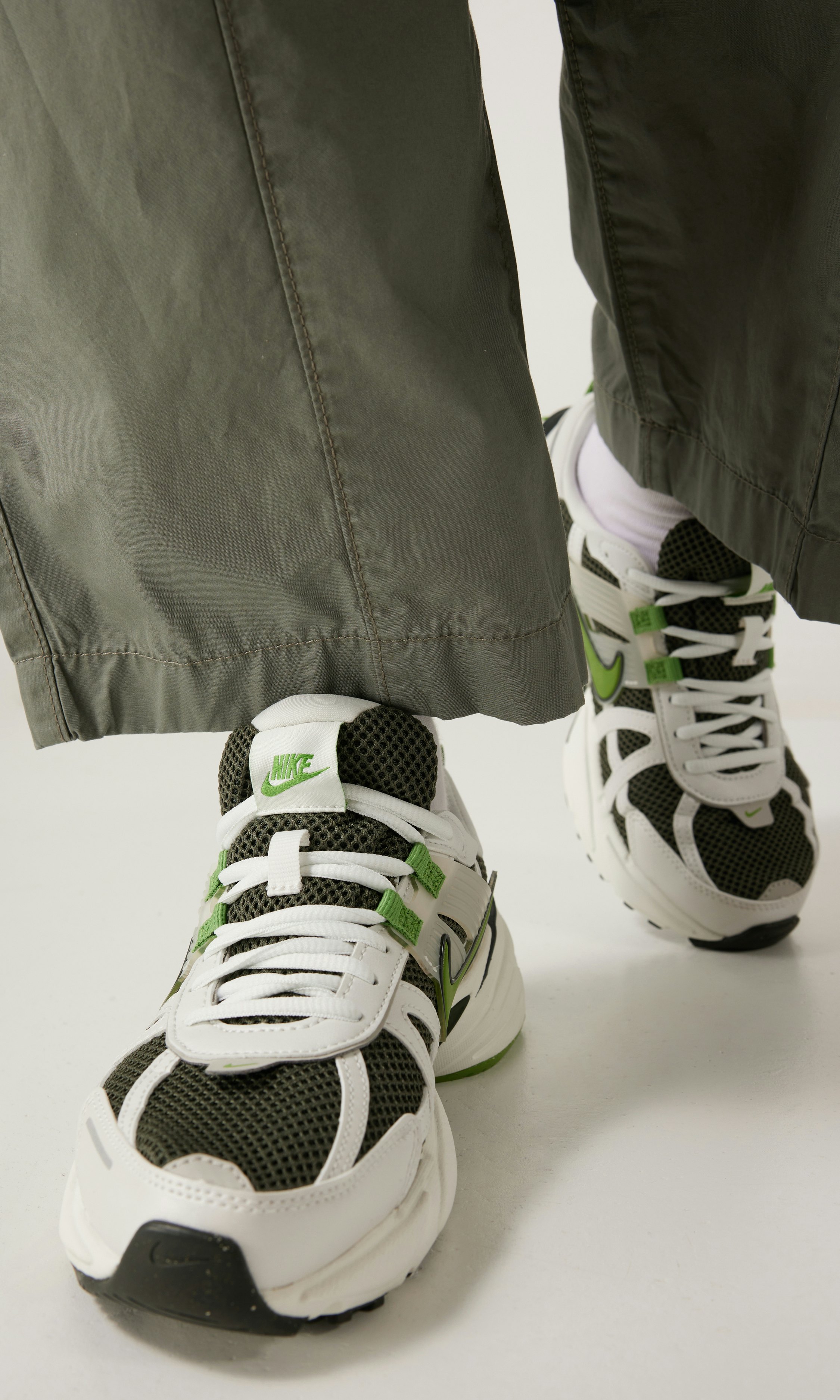 Nike V2K Run sneakers Multi | Women | Junkyard