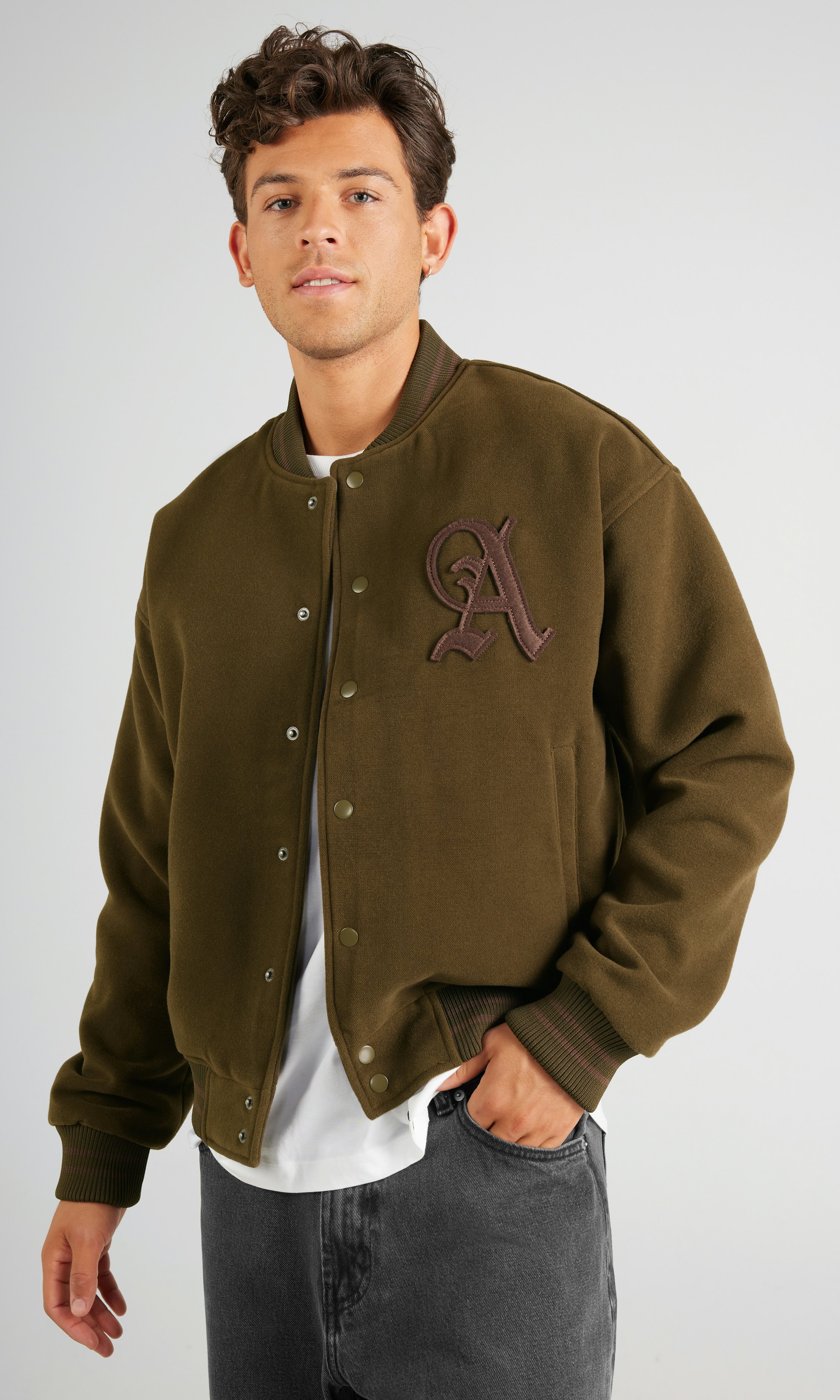 [MLB] Varsity Short Sleeve Sweatshirt ★すぐ品切れ★ MLB] Varsity Lettering Short Sleeve Hoodie ☆すぐ品切れ☆