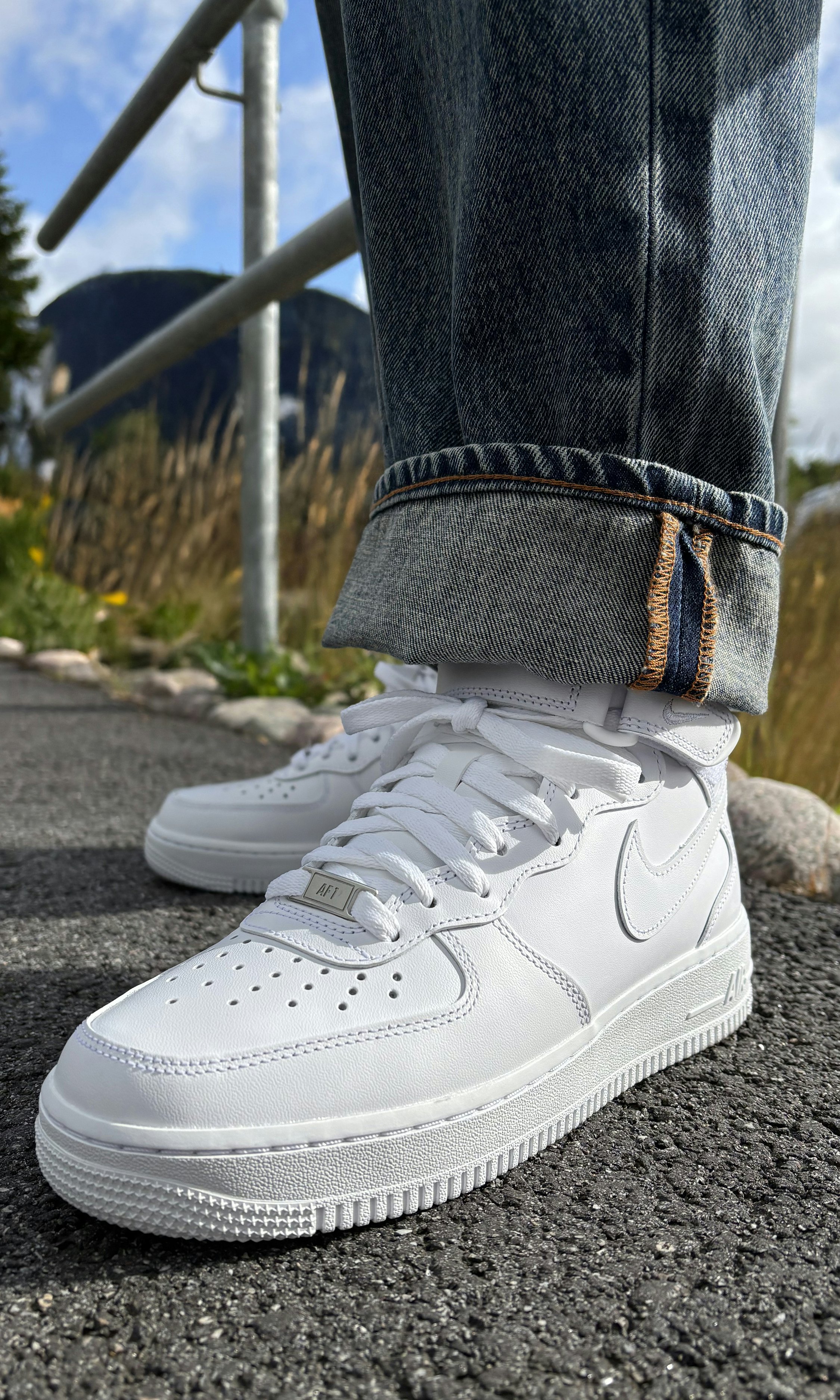 【美品】 NEIGHBORHOOD ONE 1/3 THIRD F White UNDEFEATED × NEIGHBORHOOD × ADIDAS ZX8000 