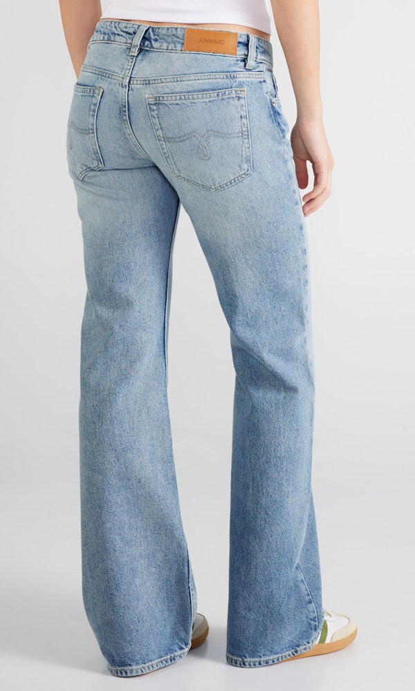 JUNKYARD Bootcut Loose Low jeans Blå till dam | Junkyard